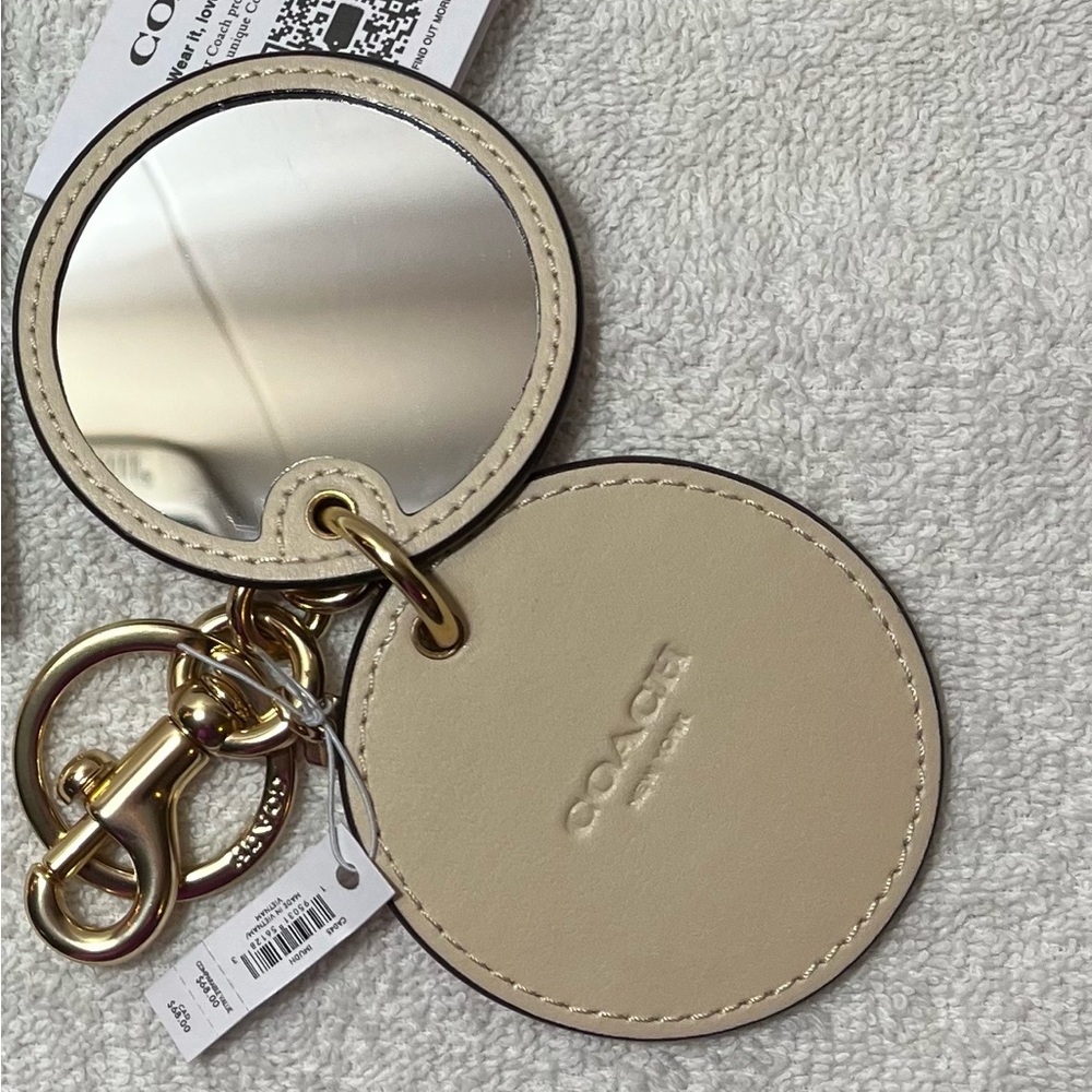 $3 START COACH KEYCHAIN WITH MIRROR NEW W TAGS AND RED COACH GIFT BAG $68 RET - Picture 2 of 14